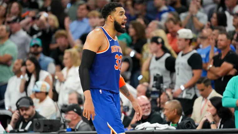 Knicks fans react to 2-0 NBA Finals lead: Celebratory mobs form in streets following win over Spurs image