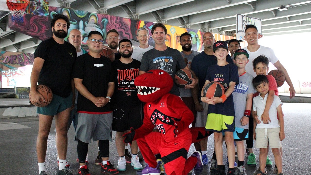 Travelling hooper Leigh Ellis brings ‘Basketball Passport’ back to Toronto