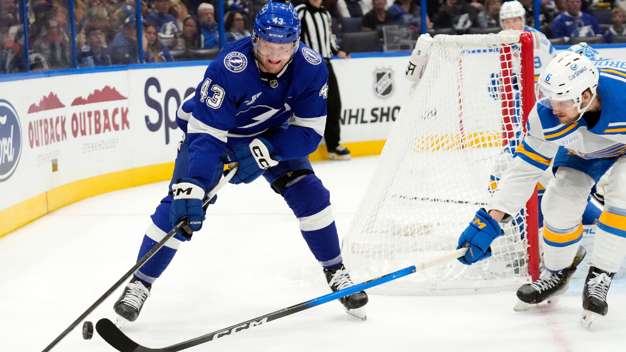 Maple Leafs working on sign-and-trade for Lightning's Darren Raddysh