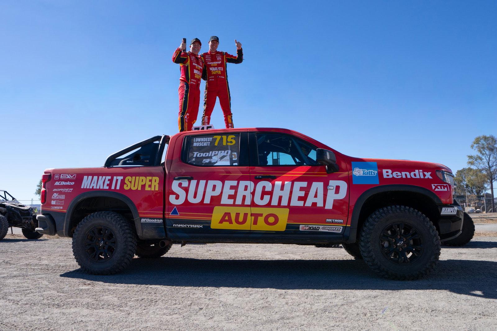 Craig Lowndes earns Finke retribution with class triumph