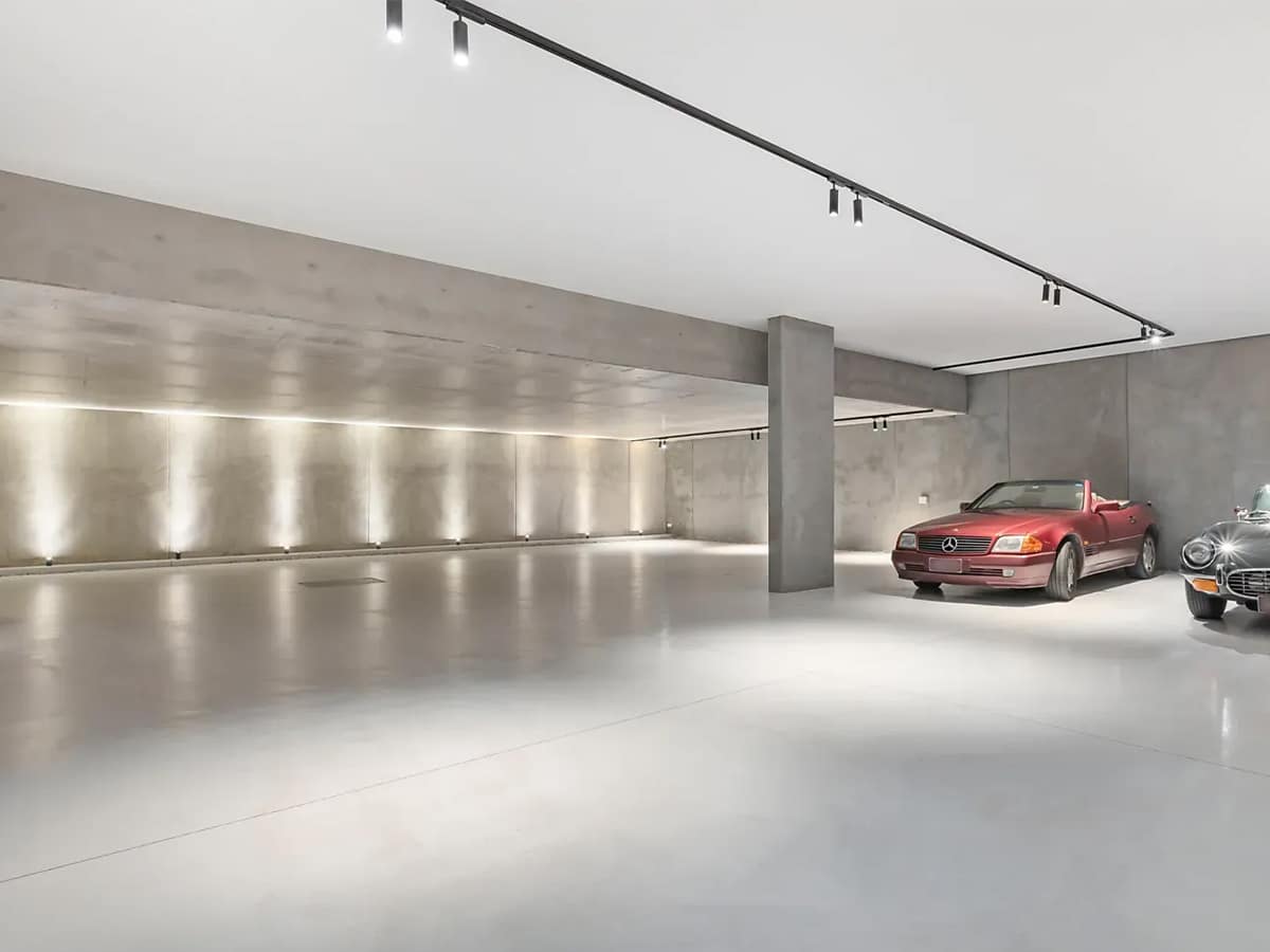 Melbourne bat cave mansion 0000 imgi 7 2018314493 20 1 230127 124035 w1600 h1067