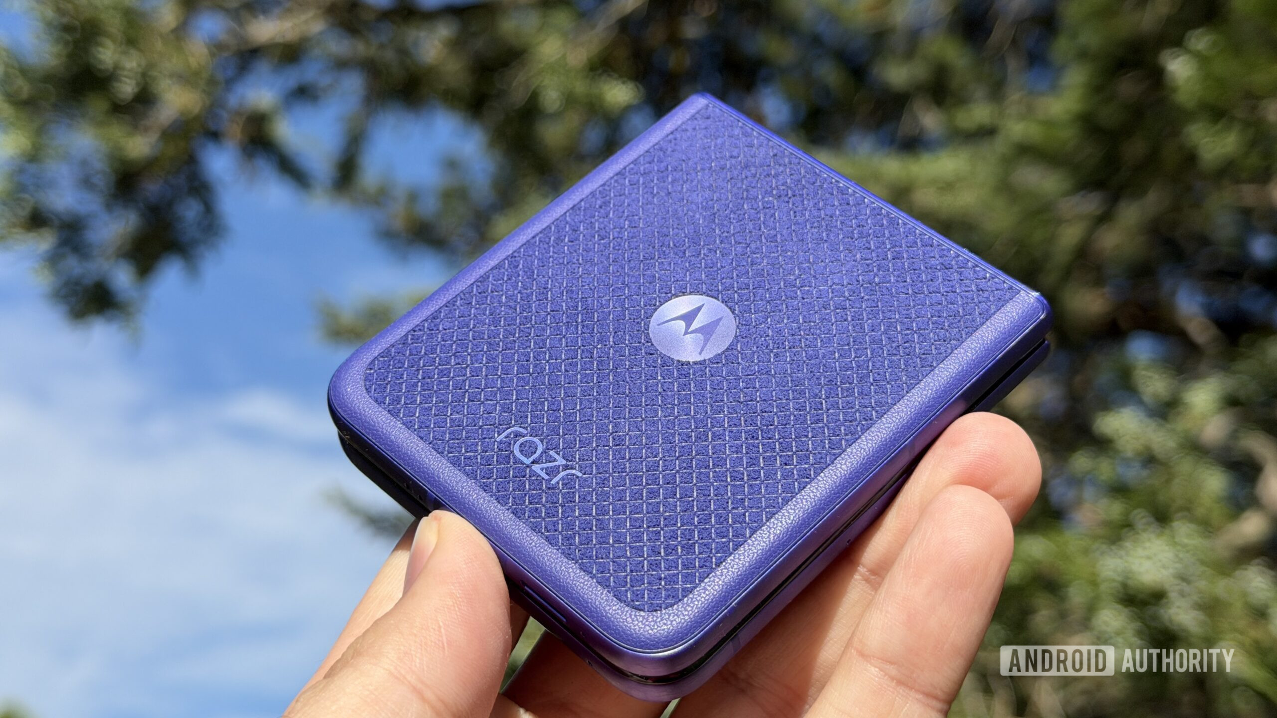 Motorola Razr Ultra sunlight