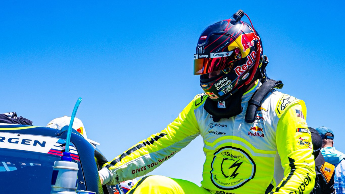 NASCAR O'Reilly Auto Parts Series: Shane van Gisbergen wins at Sonoma