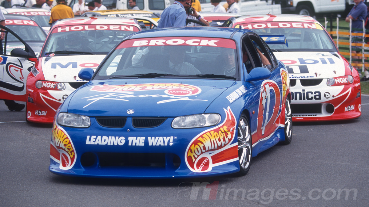 What happened to this Hot Wheels Holden?