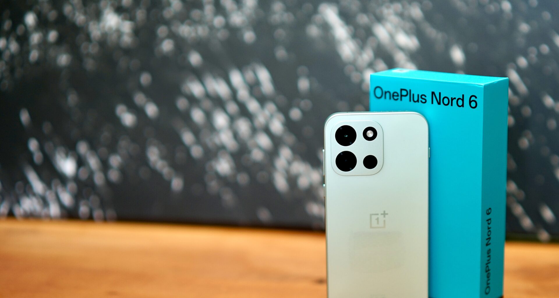 Update guarantee: A mid-range smartphone offers more security than some high-end phones