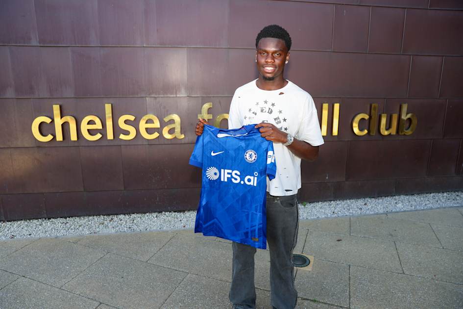 New deal for Justin Osagie | News | Official Site