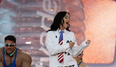 Katy Perry plays all the hits at Malahide Castle but almost in a hasty tribute-act fashion – The Irish Times