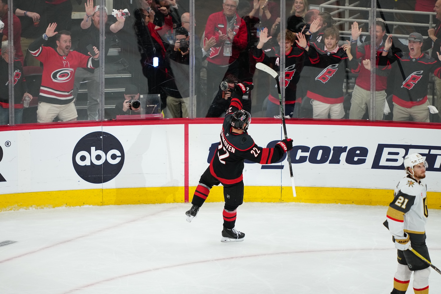 Cup Final ratings, viewership, maintain hot pace in Game 2
