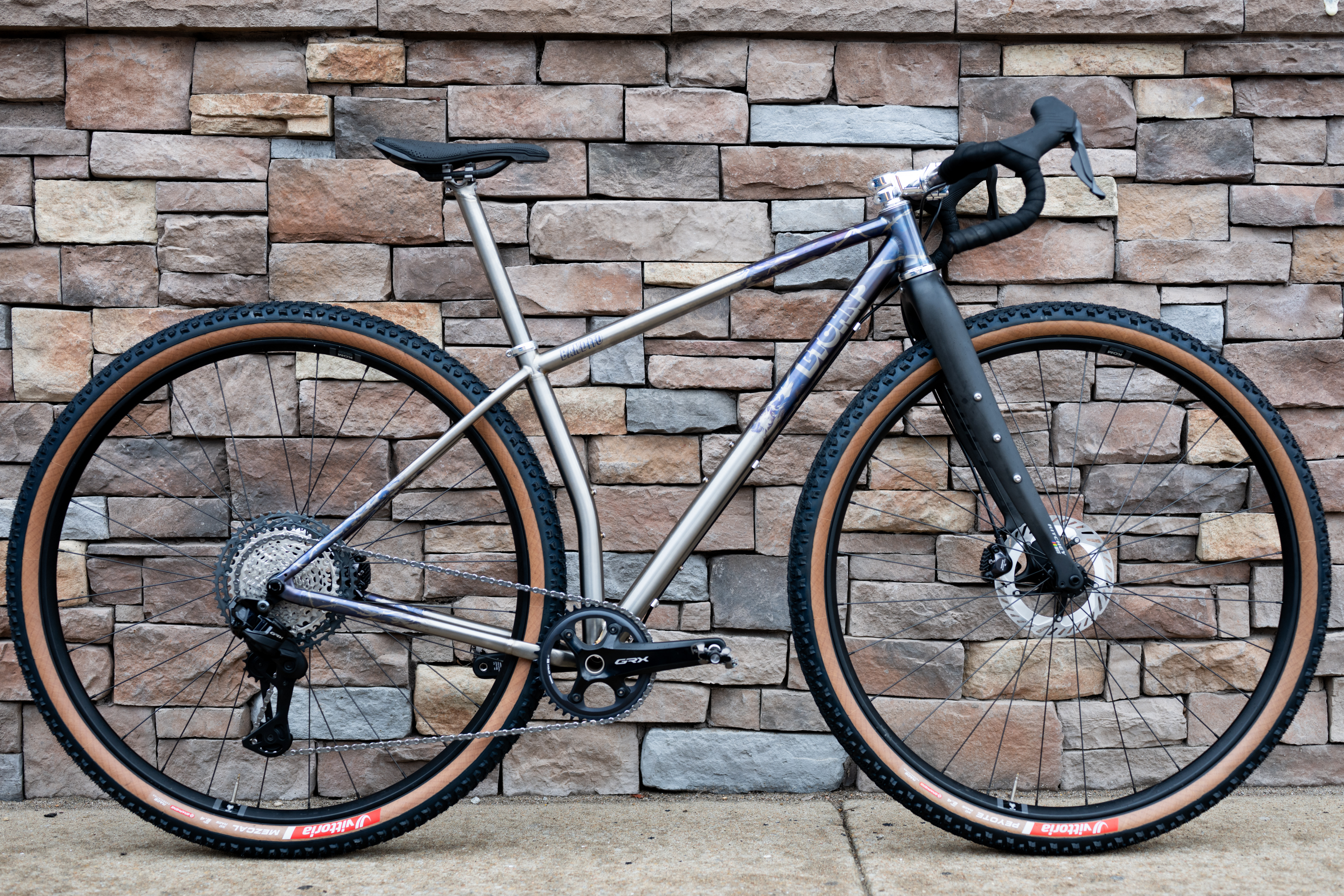 Photos of the tech found at the Unbound Gravel Expo