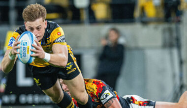 Hurricanes end decade-long Super Rugby title wait putting 60 points on Chiefs