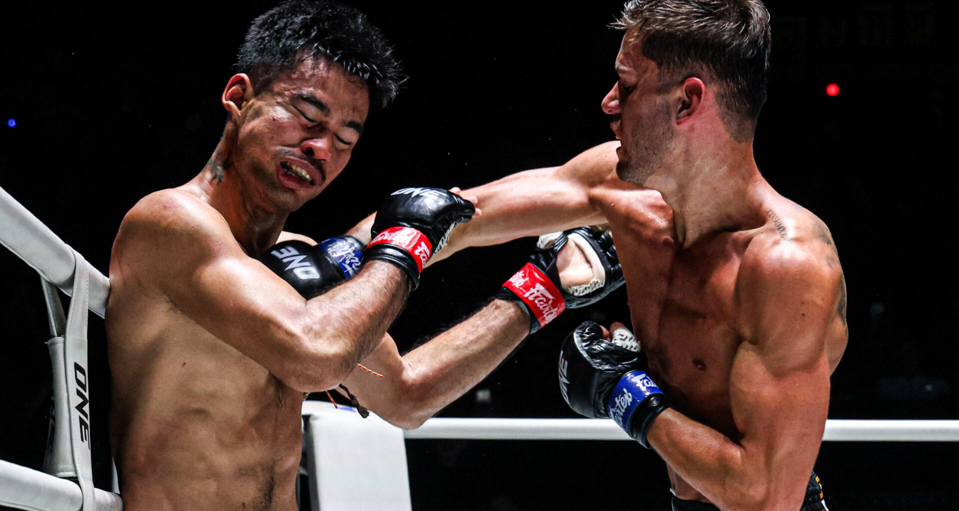 George Jarvis slams a fierce right hand at Rungrawee Sitsongpeenong at ONE Friday Fights 85.