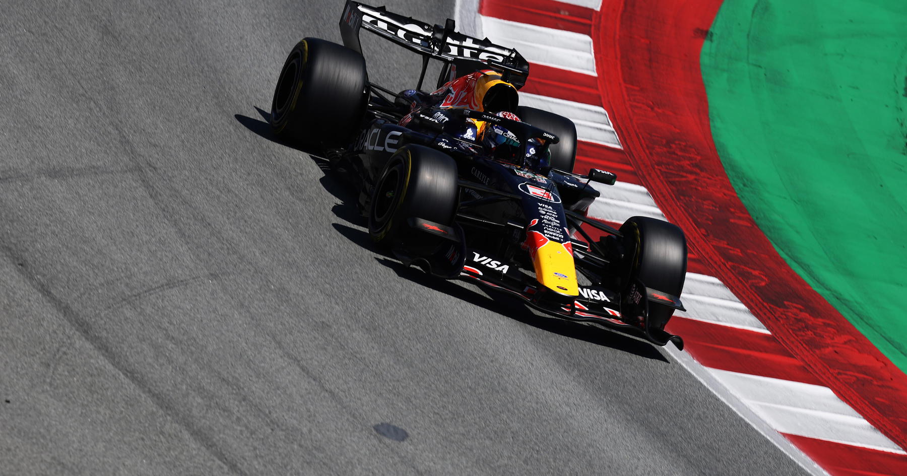 Red Bull handed internally 'struggling' claim as Max Verstappen frustration continues