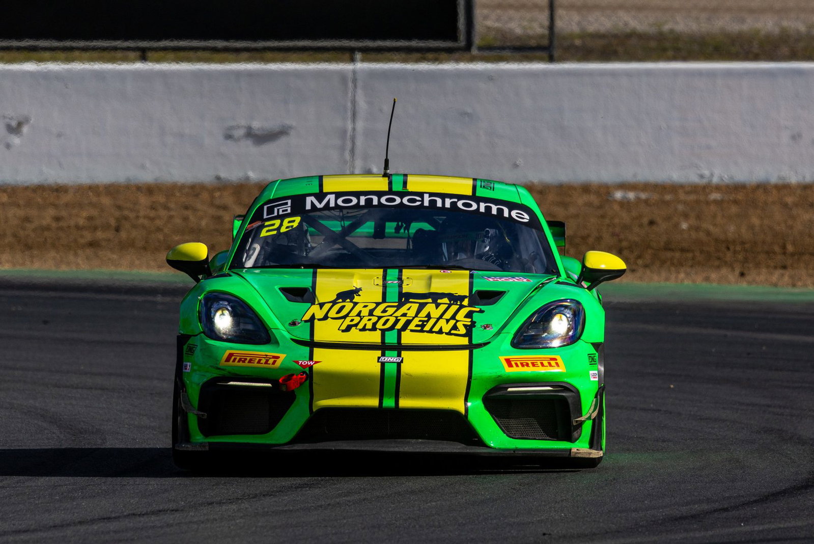 Porsche and Audi lead the way in GT4 practice at QR