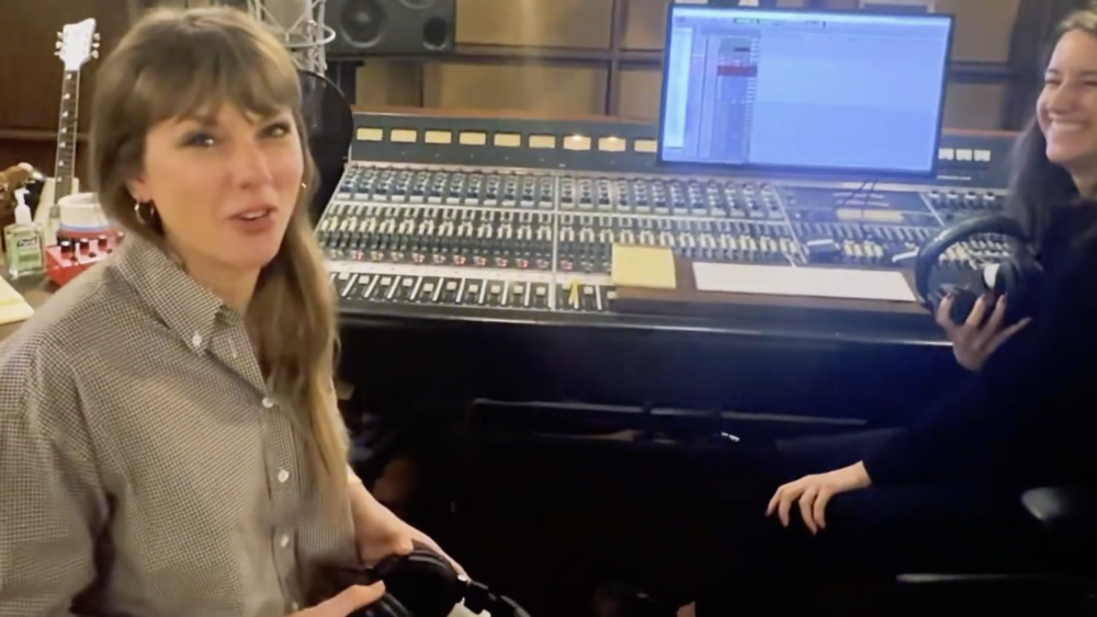 Taylor Swift Wrote and Recorded 'I Knew It, I Knew You' in 8 Hours
