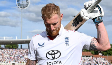 Stokes drops retirement bombshell, Kiwis close in on win