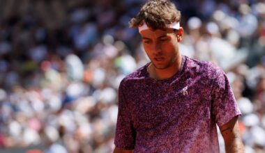 How tennis players manage nerves and intrusive thoughts with milestones on the line
