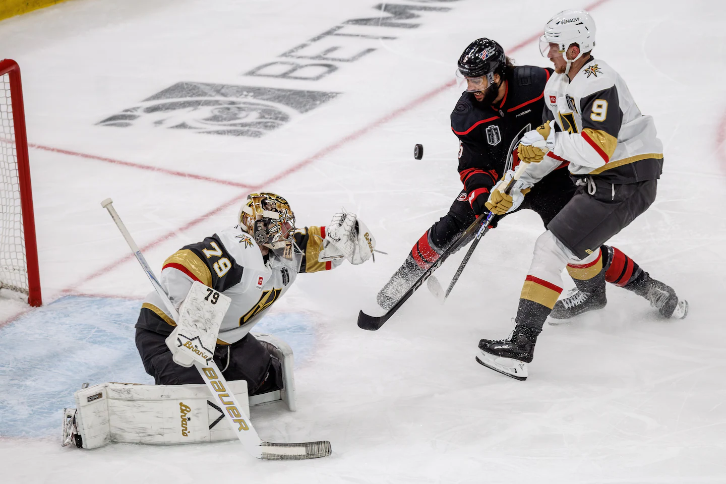 From Carolina jeers to Vegas cheers, Carter Hart faces a different Stanley Cup Final test