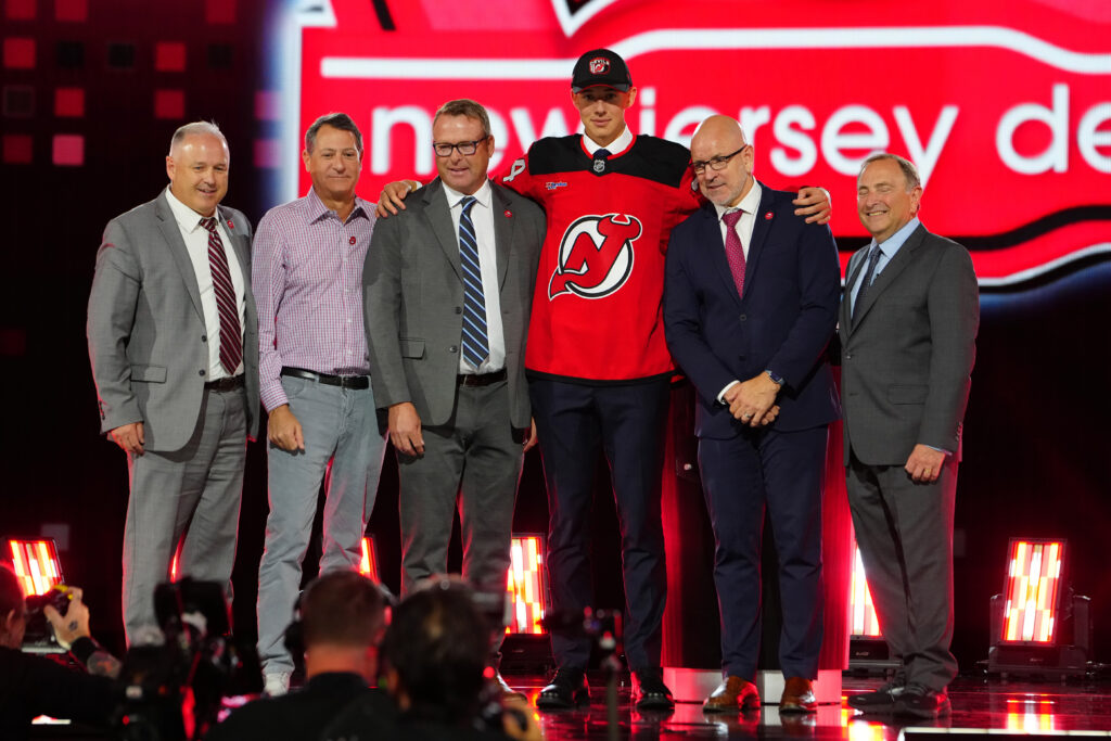 Devils Sign Anton Silayev – Pro Hockey Rumors