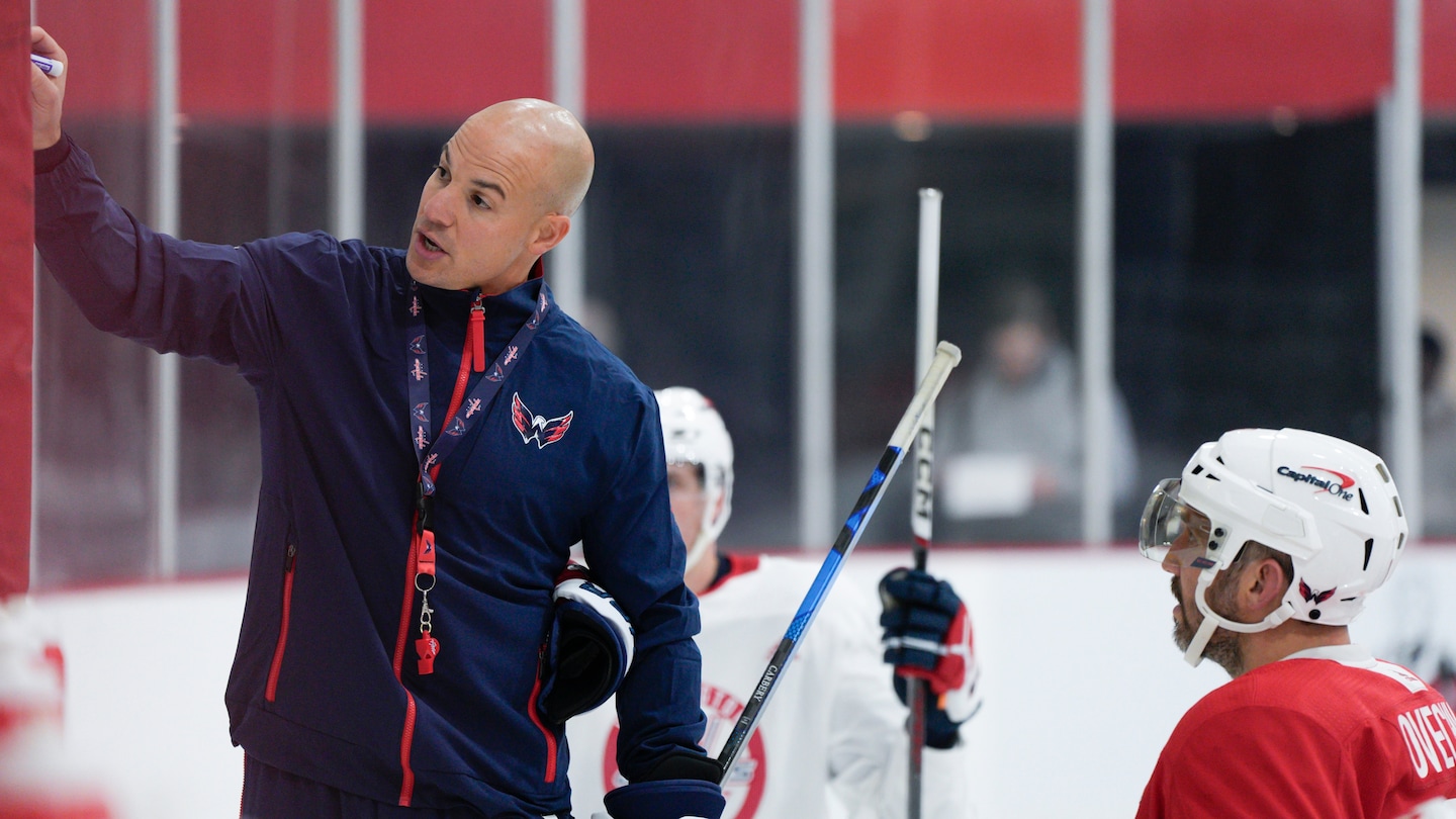 The Capitals continue to exhibit their faith in the 44-year-old coach