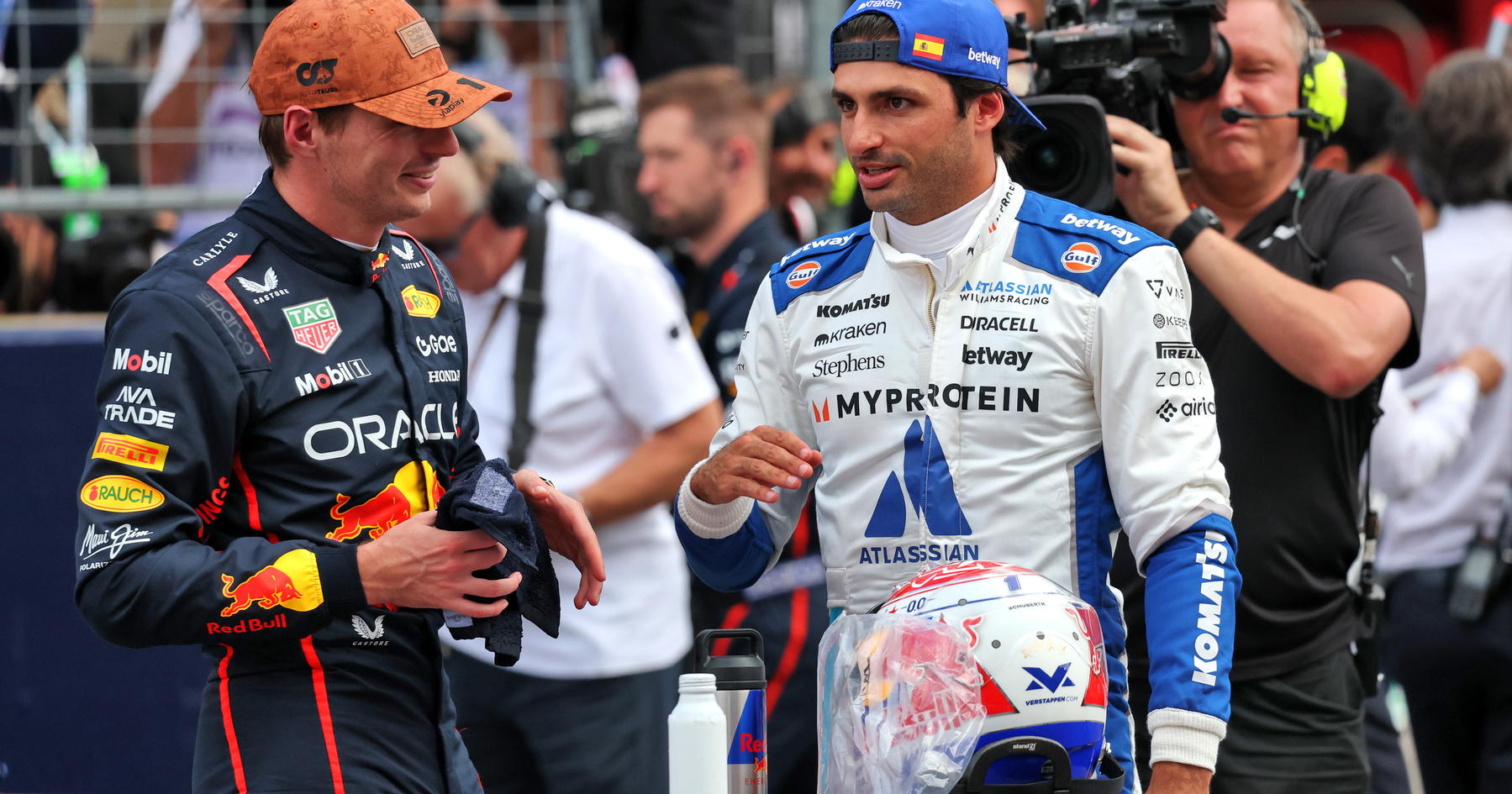 Carlos Sainz 'leaks' unique Max Verstappen Red Bull contract clause