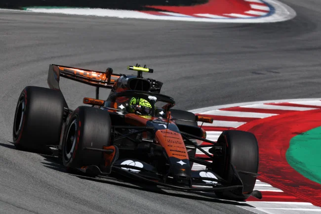 Lando Norris (GBR) McLaren F1 Team MCL40.
13.06.2026. Formula 1 World Championship, Rd 7, Barcelona-Catalunya Grand Prix, Barcelona, Spain, Qualifying Day.
- www.xpbimages.com, EMail: requests@xpbimages.com © Copyright: Coates / XPB Images