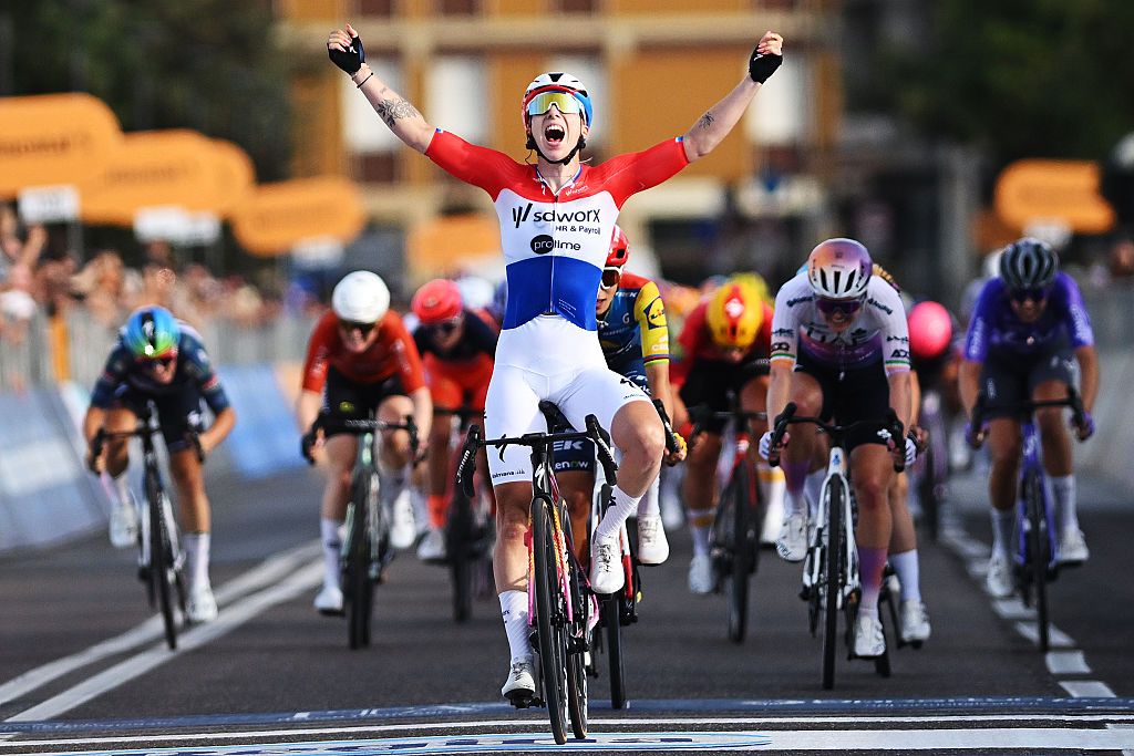 Lorena Wiebes celebrates at finish line as stage winner during the 37th Giro d'Italia Women 2026