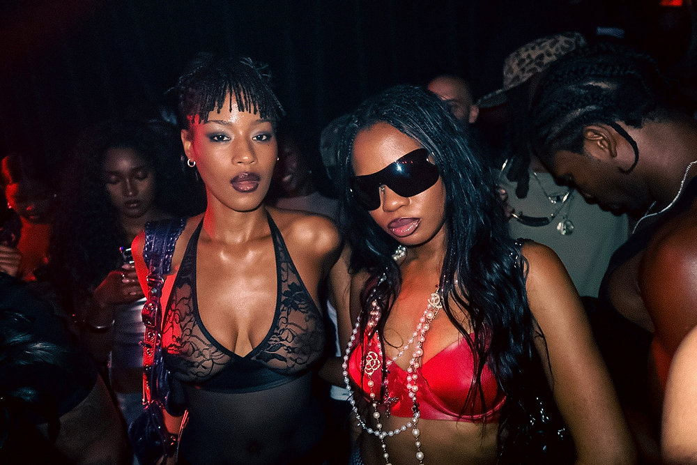 Vibecaddy, Paris Golf Gallery and New Wave Close Our Paris Fashion Week at Les Bains