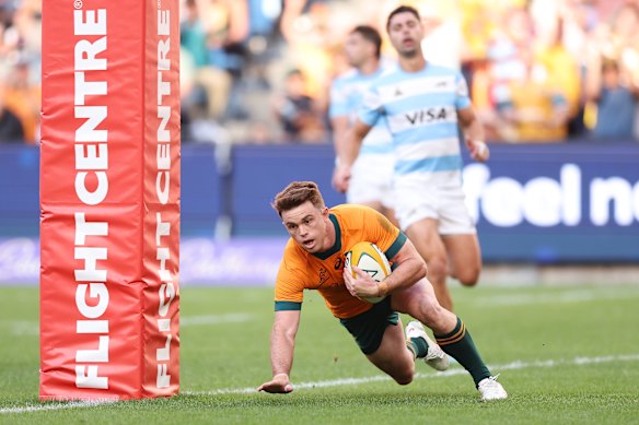 Andrew Kellaway scores a try against Argentina last year.