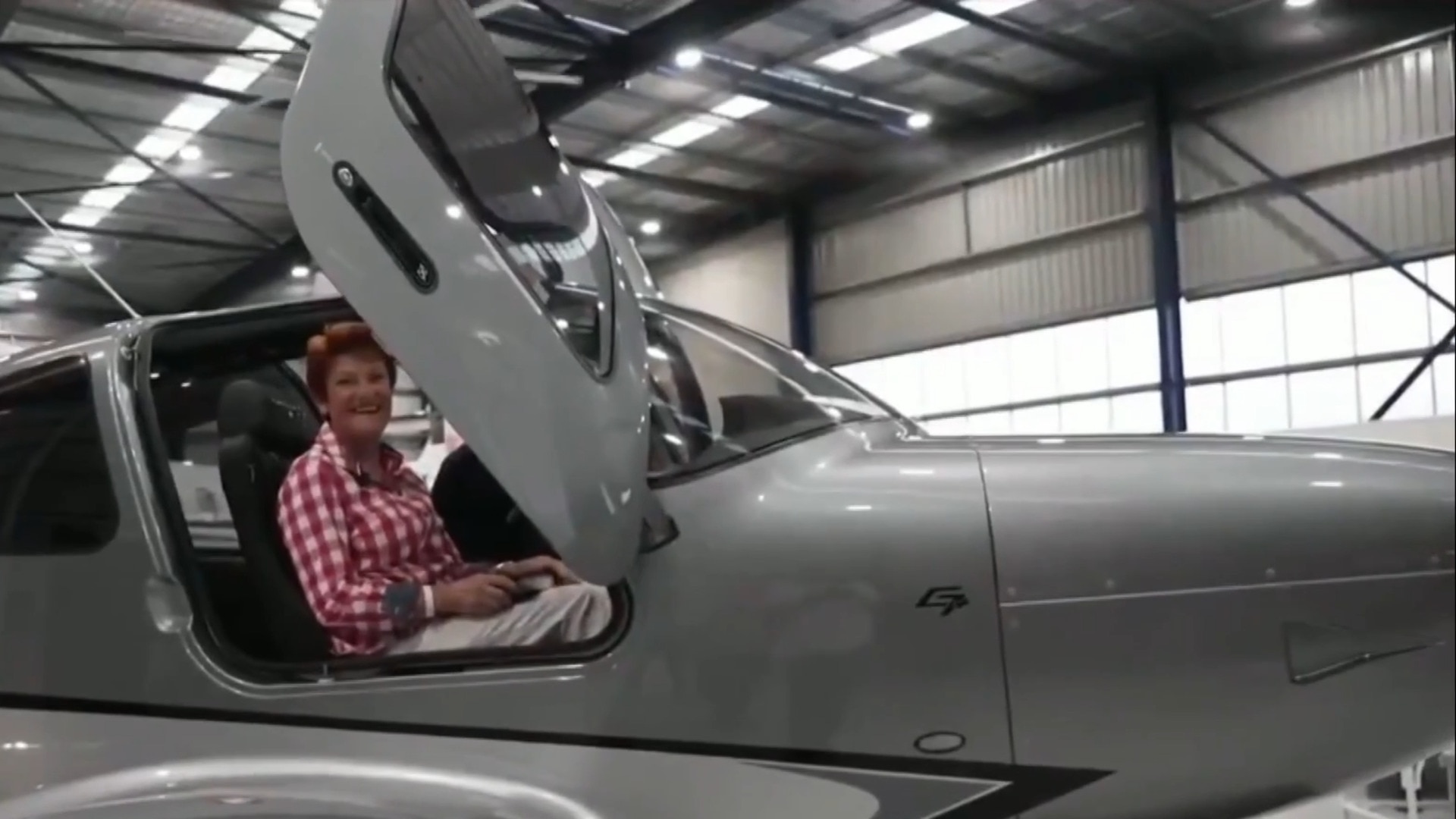 Pauline Hanson shows off new plane gifted by Gina Rinehart