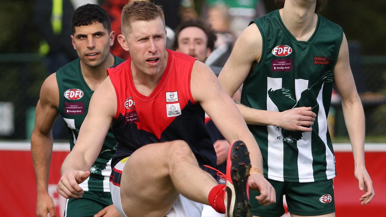 Country Footy: Shaun McKernan signs with Maiden Gully YCW in Loddon Valley league.