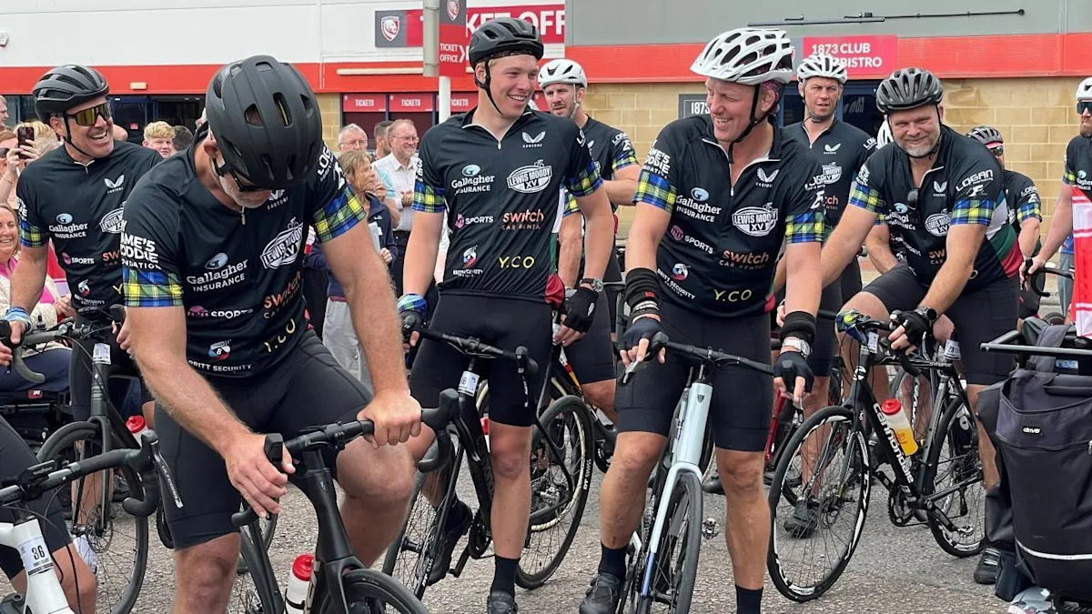 Rugby captain arrives in West Country on MND ride