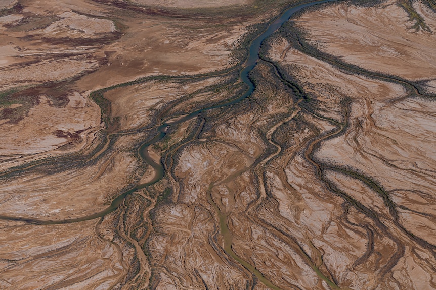 An aerial photo of Kati Thanda-Lake Eyre