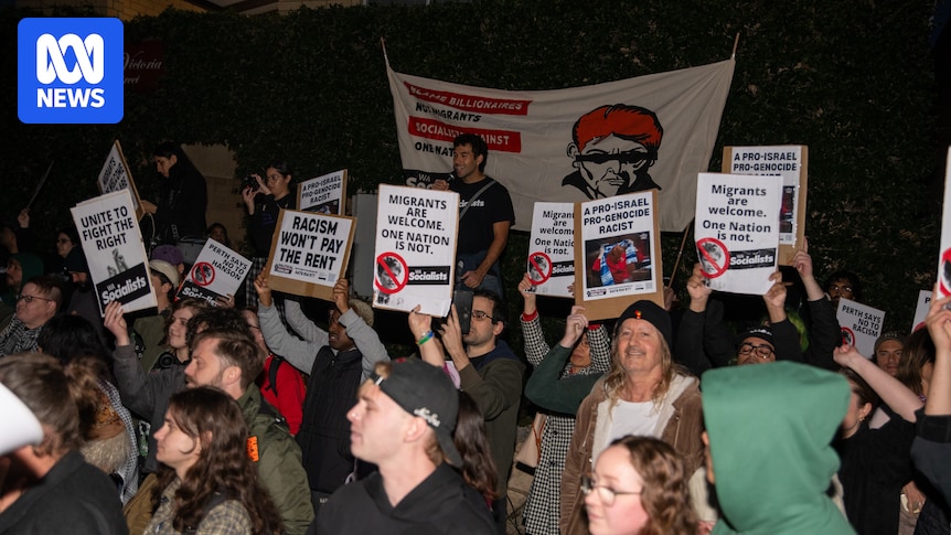Hundreds protest as One Nation leader Pauline Hanson greets supporters at Perth event