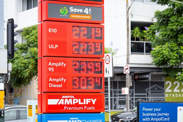 Generic petrol station in Sydney. Fuel, diesel, unleaded, shortage, restrictions, oil, service station, prices, inflation, war, conflict, Iran. Ampol Petrol Station Alexandria. Monday 6th April 2026 AFR photo Louie Douvis