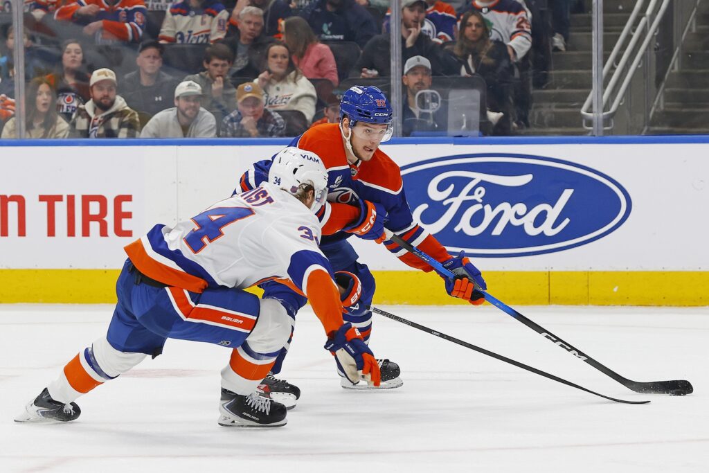 Islanders Notes: Qualifying Offers, Goaltending, Buyouts – Pro Hockey Rumors