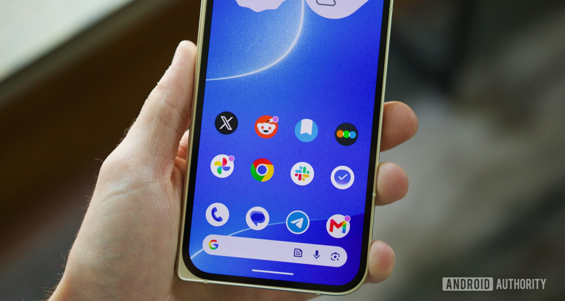 Pixel phone running Android 17, showing apps on the home screen with no name labels.