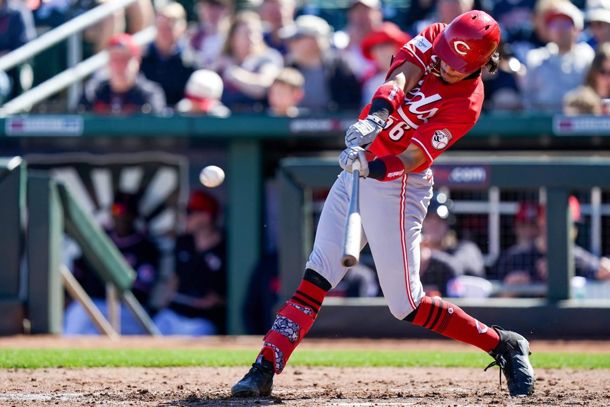 Reds promote top prospect Edwin Arroyo, as Elly De La Cruz hits IL for hamstring strain
