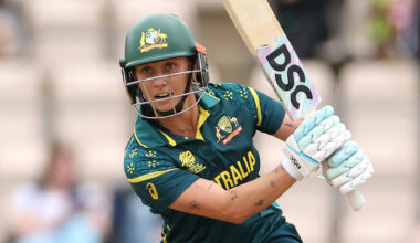 Gardner shrugs off ankle mishap to gain World Cup momentum