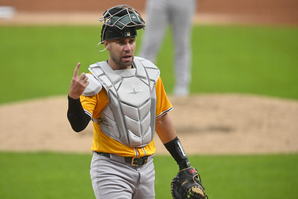 Braves Acquire Austin Wynns, Designate Chadwick Tromp