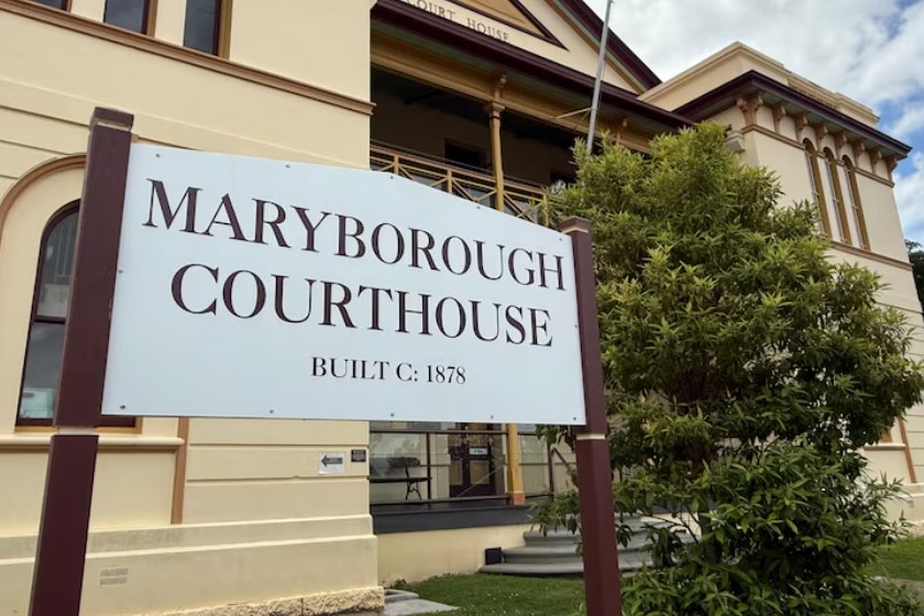 A heritage building with a sign reading 'Maryborough Courthouse'.