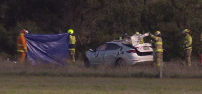 An Adelaide man died at the scene of a crash on the Dukes Hwy.