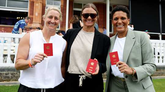 bates-and-devine-retired-from-international-cricket-after-new-zealand-were-knocked-out-of-the-womens-t20-world-cup