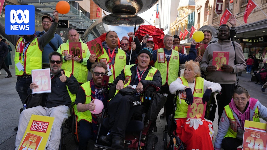 The Big Issue celebrates three decades in Australia with special edition