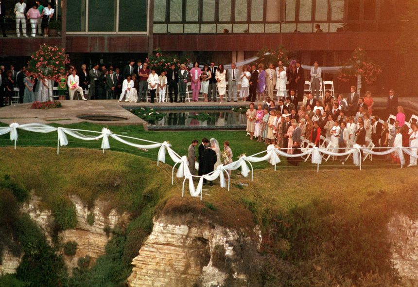 Madonna and Sean Penn's 1985 wedding, pictured here, was interrupted by paparazzi helicopters.