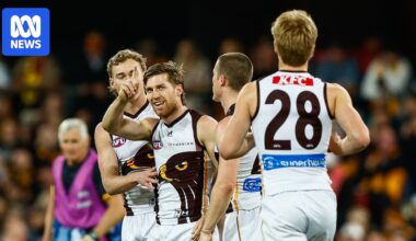 AFL Rd 15 live updates: Gold Coast Suns vs Hawthorn at Carrara – blog, scores and stats