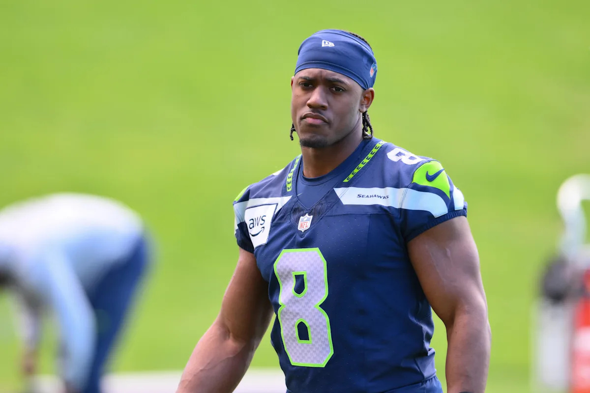 Pre-Snap Reads 6/14: Jadarian Price looking complete early in camp for Seahawks