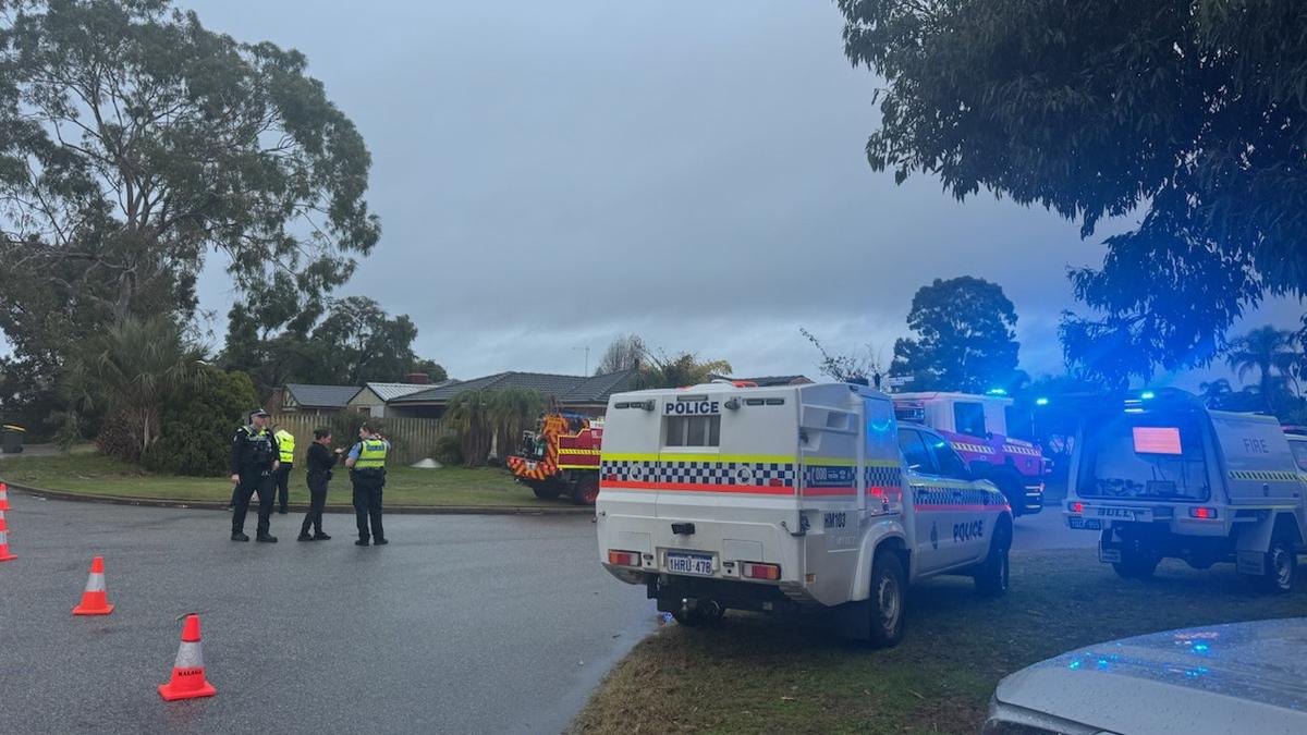 Ballajura fire: Body discovered inside garage after reports of smoke coming from property north of Perth
