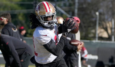 Someone called out an NFL player who was issued an arrest warrant: ‘How stupid do you have to be...’
