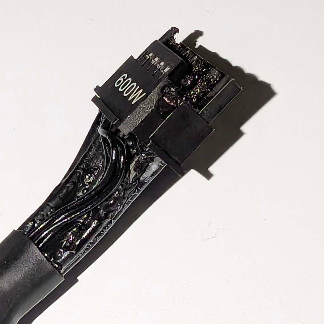Club386 melted 12VHPWR cable