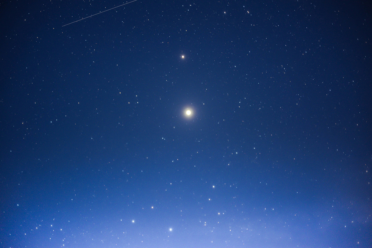How to catch tonight's Jupiter and Venus conjunction in Australia